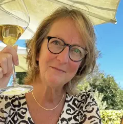 Suzanne
